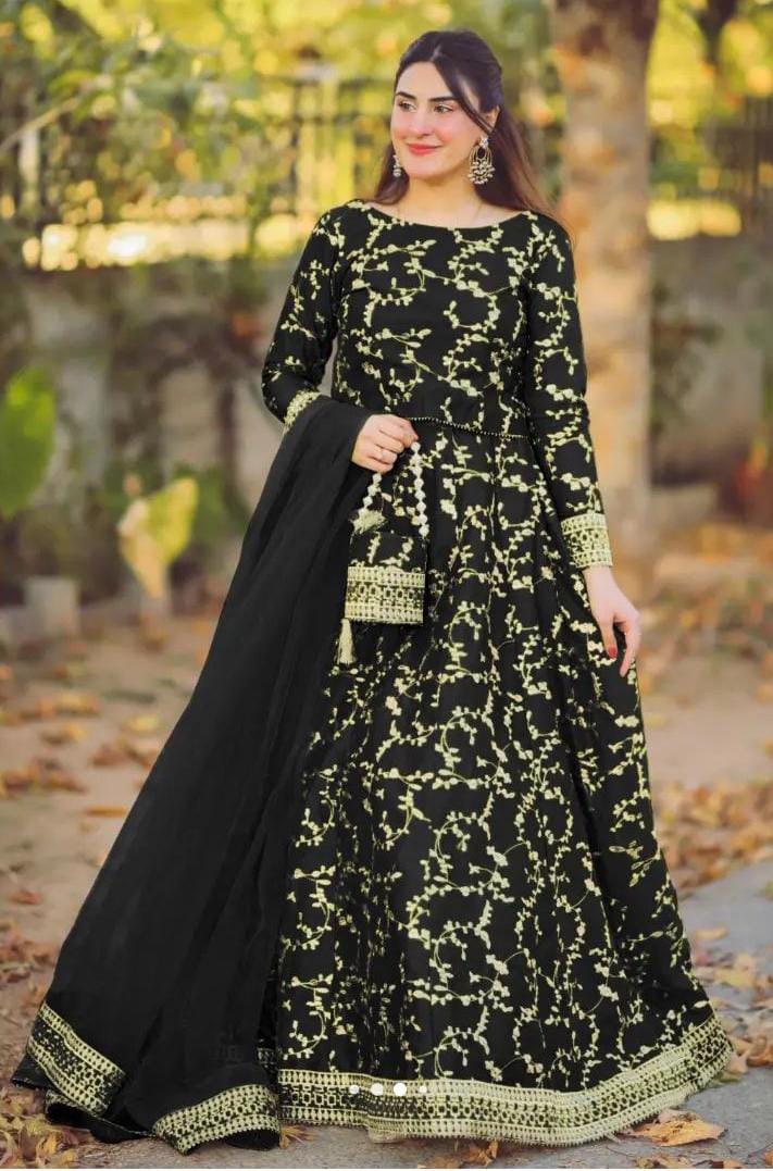 Enchanting Elegance: Embroidered Lehenga Ensemble - 4 Piece Wedding Collection